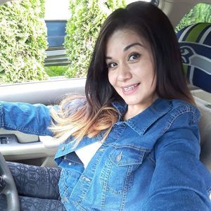 Meet your Posher, Alma